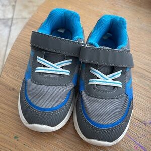 Stride Rite 360 tennis shoes